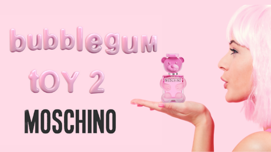 Lo nuevo de Moschino Perfumes, una botella con forma de Teddy Bear en vidrio transparente color rosa, con una salida a goma de mascar impresionante que evoca nuestra más añorada infancia. 